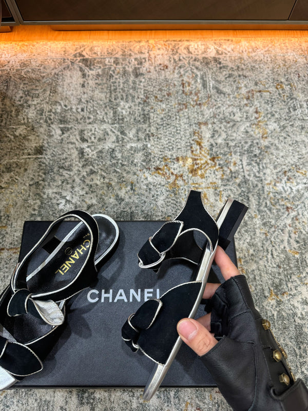 CC Double Bow Sandal 2cm Black Sliver Suede 804017