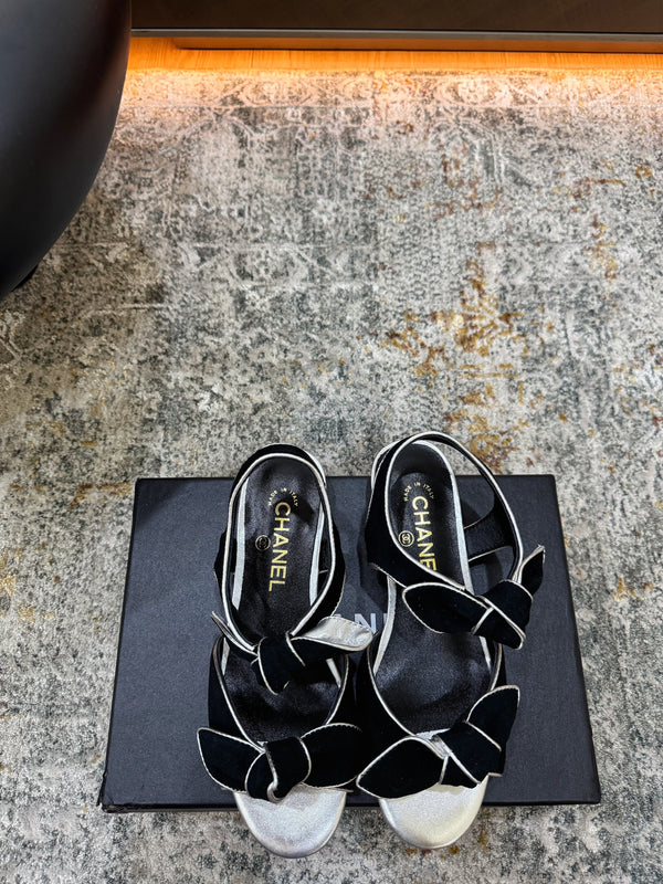CC Double Bow Sandal 2cm Black Sliver Suede 804017