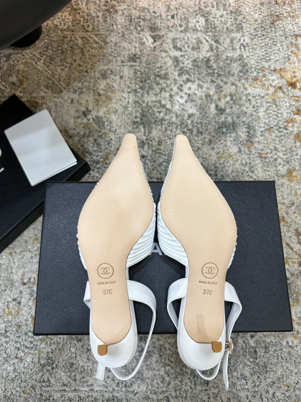 CC 26 𝑭𝑾 Pointed Toe Back Strap Slingback 6.5cm White Sheepskin 892576