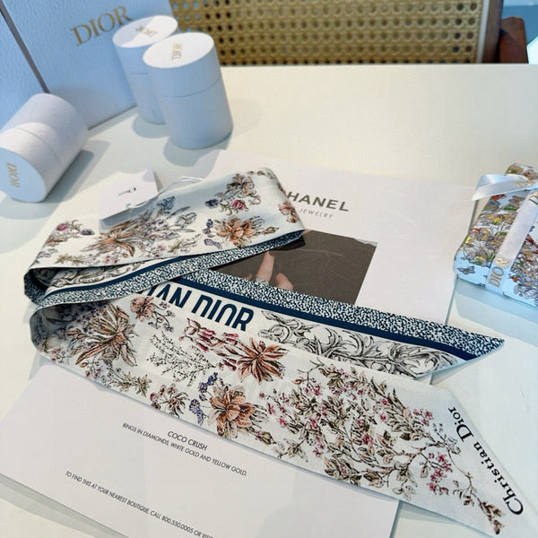 CD Twilly Mini Foulard 105cm Bleu Soie de Mûrier Colorée 914495