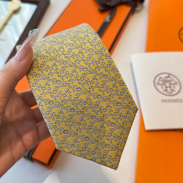 HM Horse Pattern Tie Light Yellow Twill Silk 212125