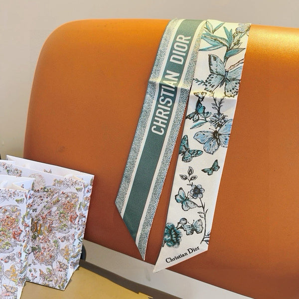 CD 26s Scarf 105cm In Silk 314823