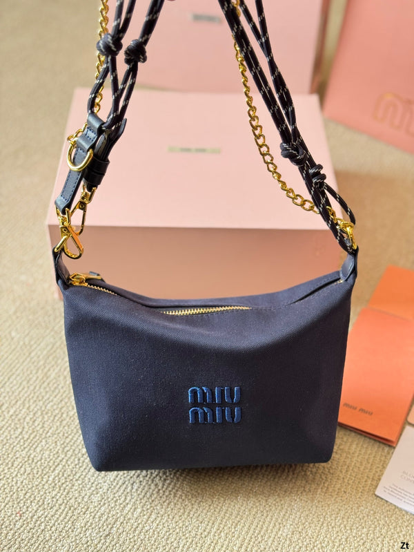 BORSA A TRACOLLA CON CATENA 19 IN TESSUTO BLU NAVY CON FERRAMENTA ORO