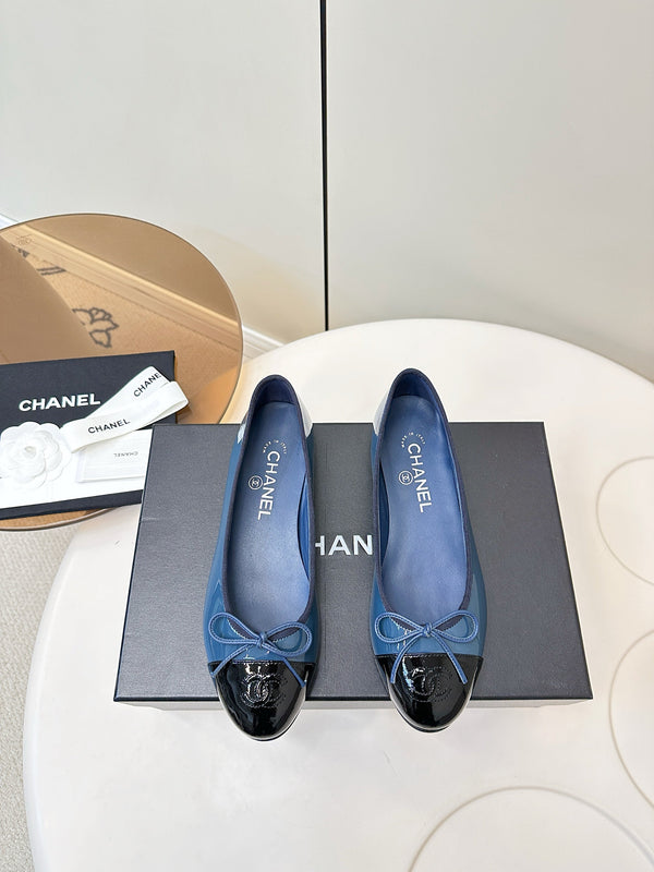 Chanel 25 Ballet Flat Blue Black Patent Leather 469254
