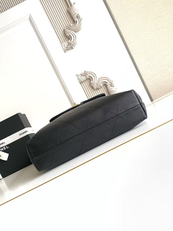 CC 2025 Bag 47cm Black Gold Calfskin 300853