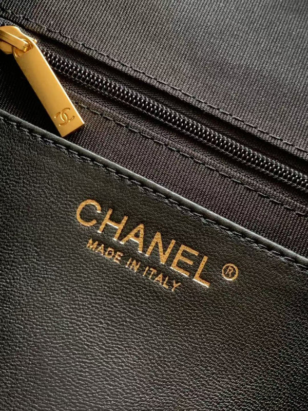 CC 2025 Bag 47cm Black Gold Calfskin 300853