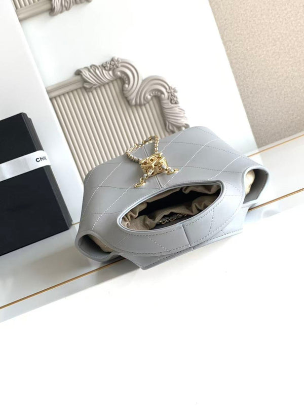 CC 2026 Basket Hobo Bag 27.5cm Gray Calfskin