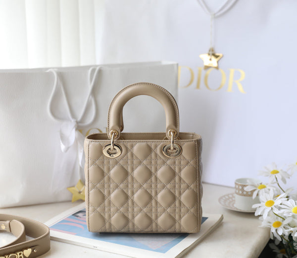 Borsa CD Lady Dior 20 Pelle di agnello kaki