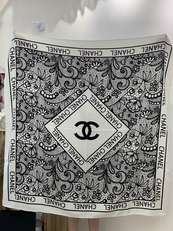 CC 25 Scarf 135cm White Black Cashmere Mulberry Silk 965404