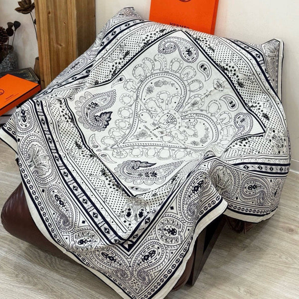 HM 25s Reversible Scarf 140cm White Black Cashmere 976274