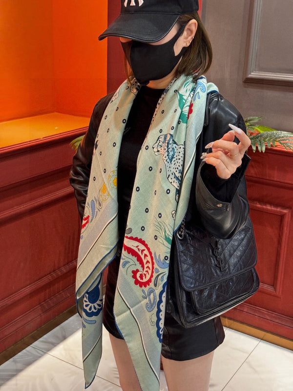 HM 25s Jungle Love Scarf 140cm Light Blue Cashmere 976286