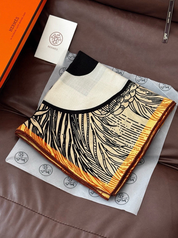 HM 26s Foulard double face 140cm Soie cachemire blanc marron 153142