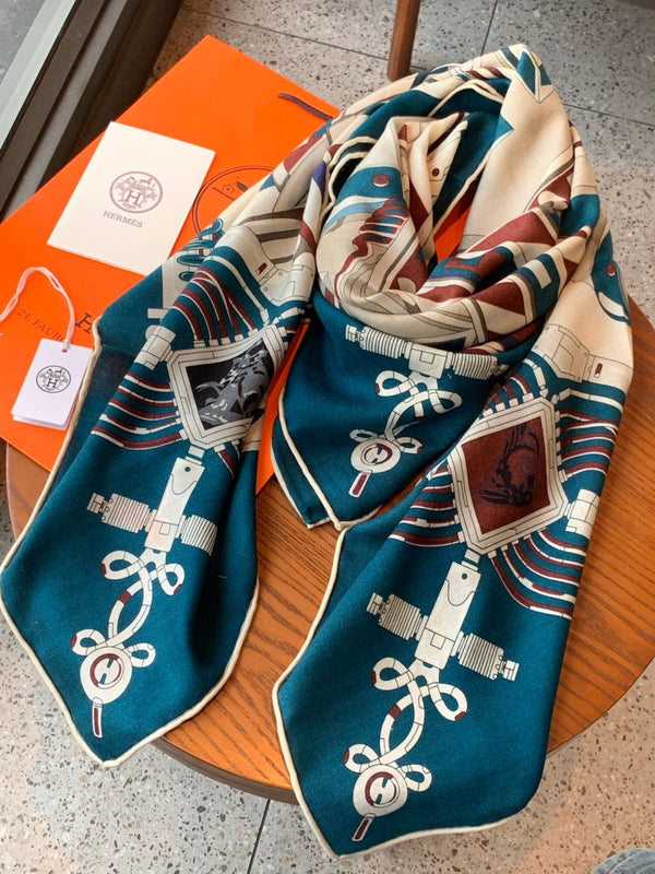HM 26s Double-sided Scarf 140cm Blue Marine Beige Silk Cashmere 153162