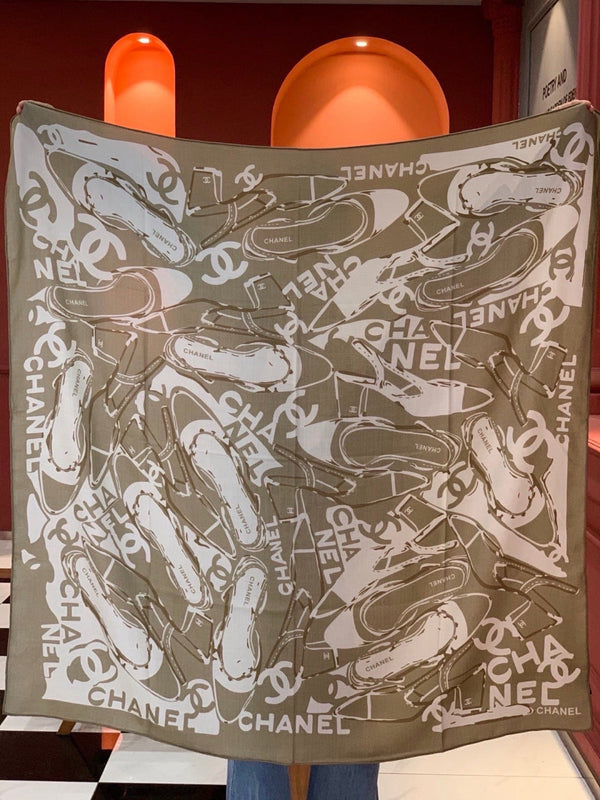 CC 26s Scarf 140 In Cashmere Silk 309366