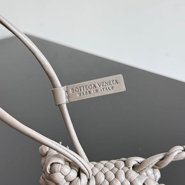 BV 25 Woven Kitten Charm Grey leather