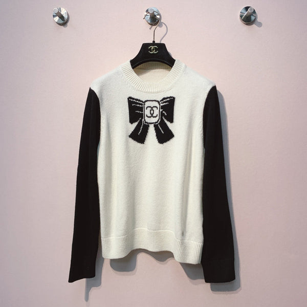 Chanel 25 Pull Nœud Noir Blanc Laine 317422