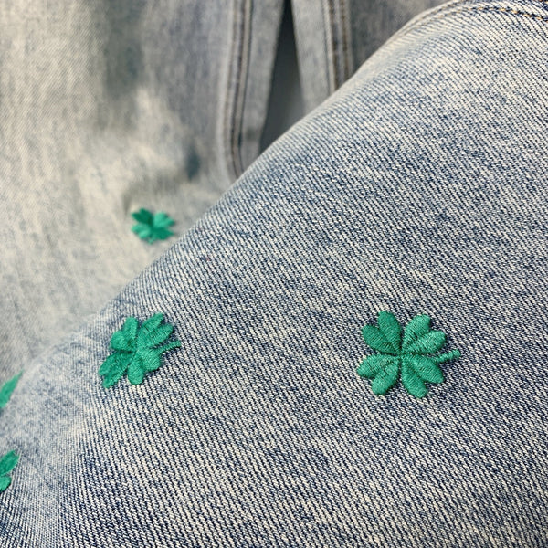 CD Jeans brodé trèfle à quatre feuilles Coton délavé bleu 350918