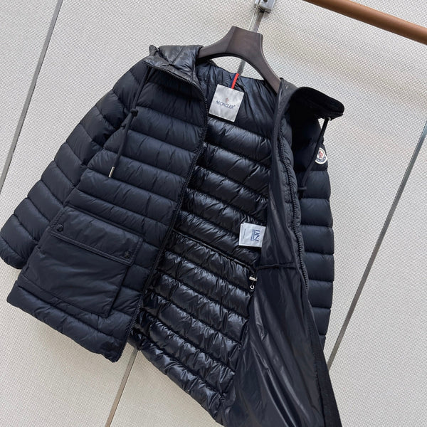 Moncler 26s Jasmin Short Down Jacket Dark Blue 419282
