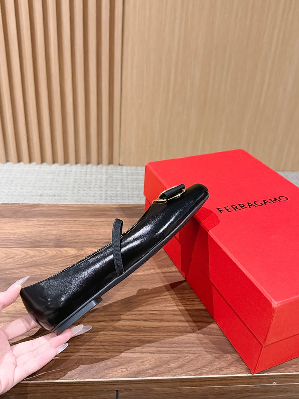 Ferragamo Vara Bow Mary Jane 3cm Black Glossy Leather 693004