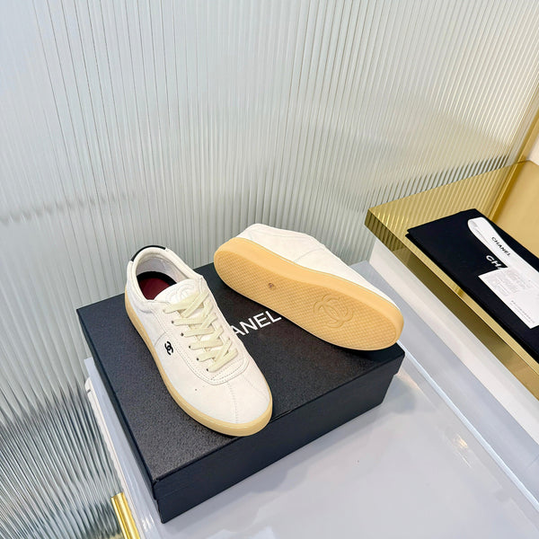 CC 26 Trainer Ivory Suede 713981