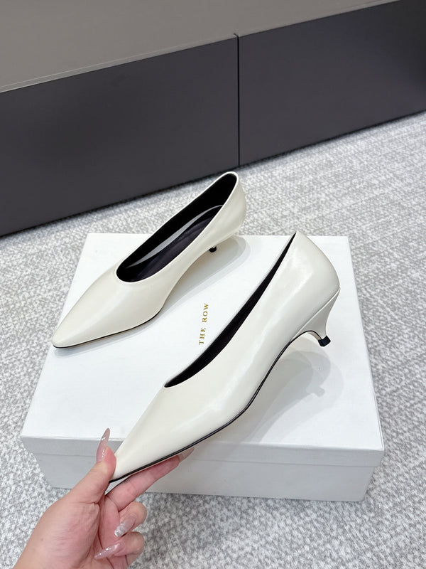 The Row 25ss TR Kitten heel Pointed Toe Shoes 35mm White Sheepskin451303
