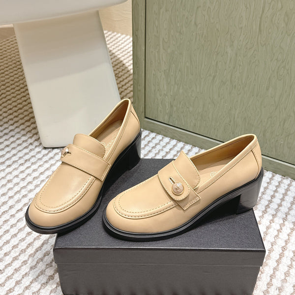 CC 26SS Mocassins 6cm Cuir de vachette Beige 653496