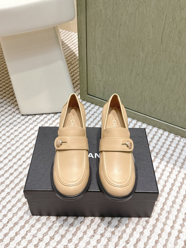 CC 26SS Mocassins 6cm Cuir de vachette Beige 653496