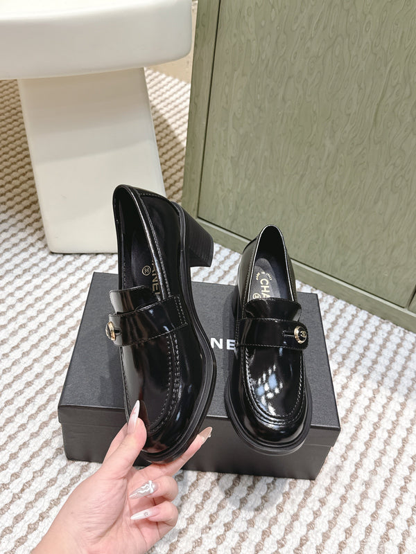 CC 26SS Loafers 6cm Black Patent Leather 653497