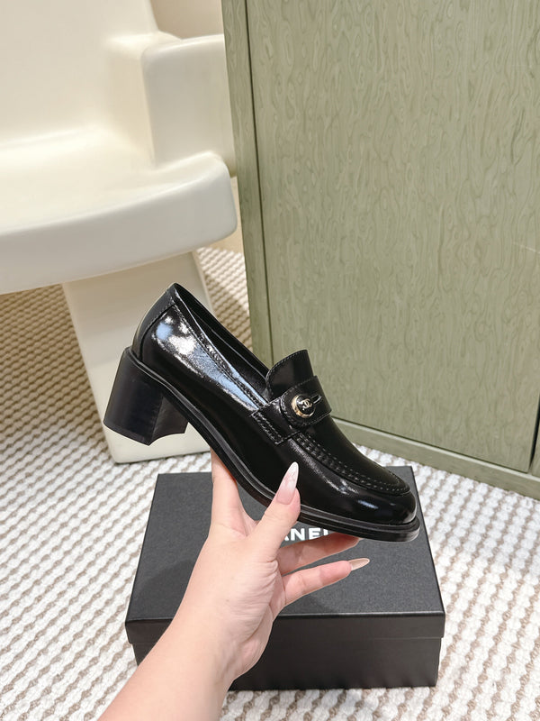 CC 26SS Loafers 6cm Black Patent Leather 653497