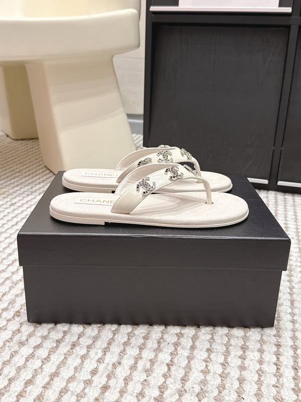 CC 26s Flip-Flop Light Beige Sheepskin 632358