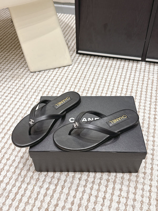 CC 26ss Flip-Flops Black Sheepskin 653598