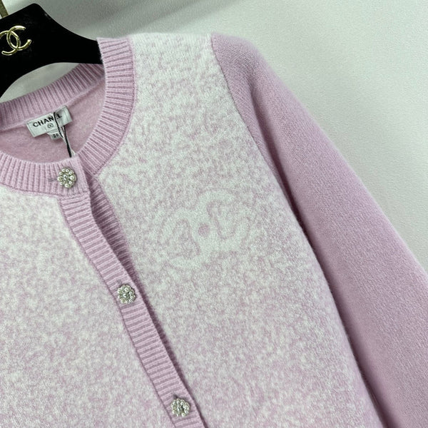 Chanel 2025 Cardigan en maille de laine rose 329297