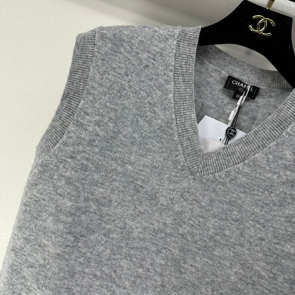 CC V-neck Vest Grey Wool 346001