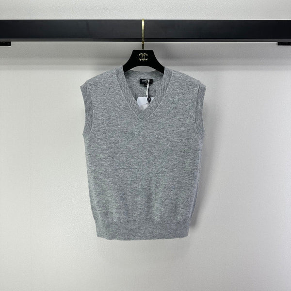 CC V-neck Vest Grey Wool 346001