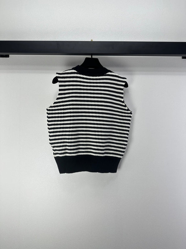 Prada Gilet en maille 26s Blanc Noir Rayures Tricot côtelé 348998
