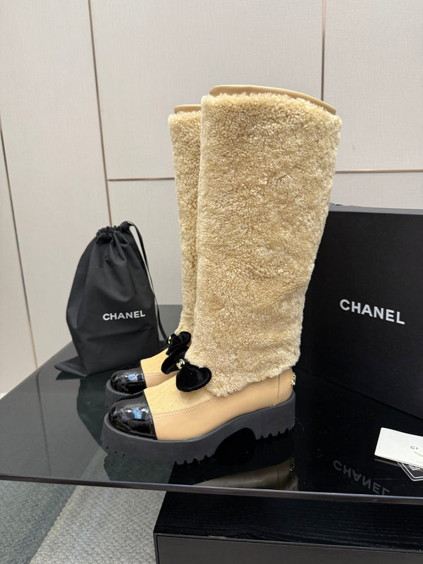 CC knee-high boots beige sheepskin and wool 532191