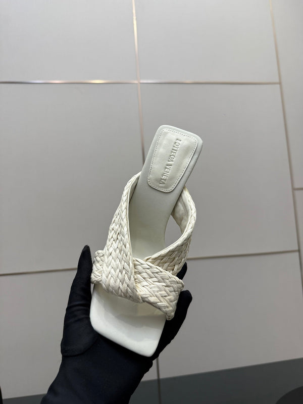 BV 26s Heeled Sandals 9.5cm Cream White Calfskin Raffia