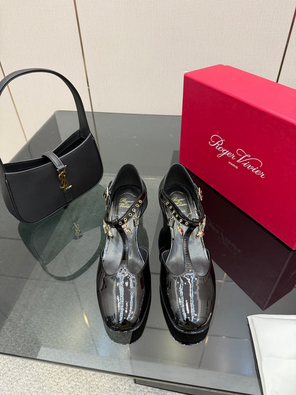 RV 26WF Sandales neuves à bride en T et strass 4.5 Cuir verni noir 629892