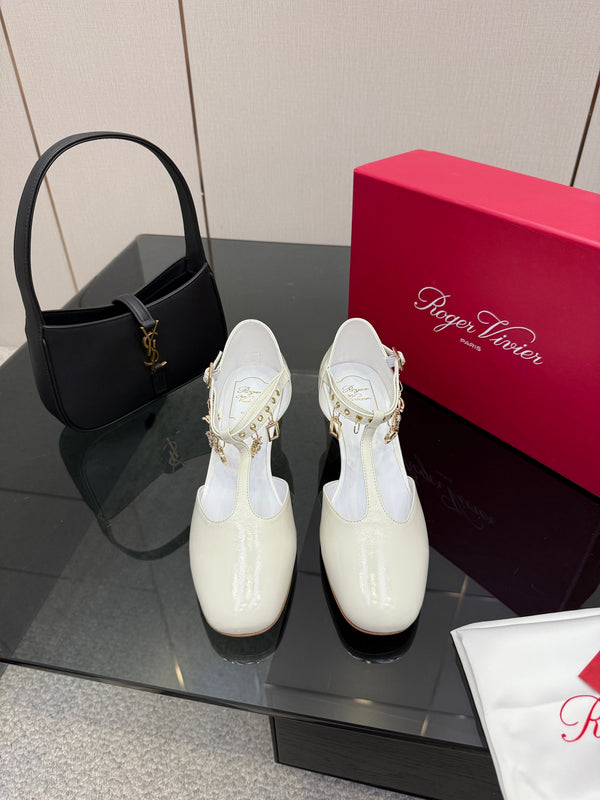 RV 26WF Sandales neuves à brides en T et strass 4.5 Blanc Cuir verni 629894