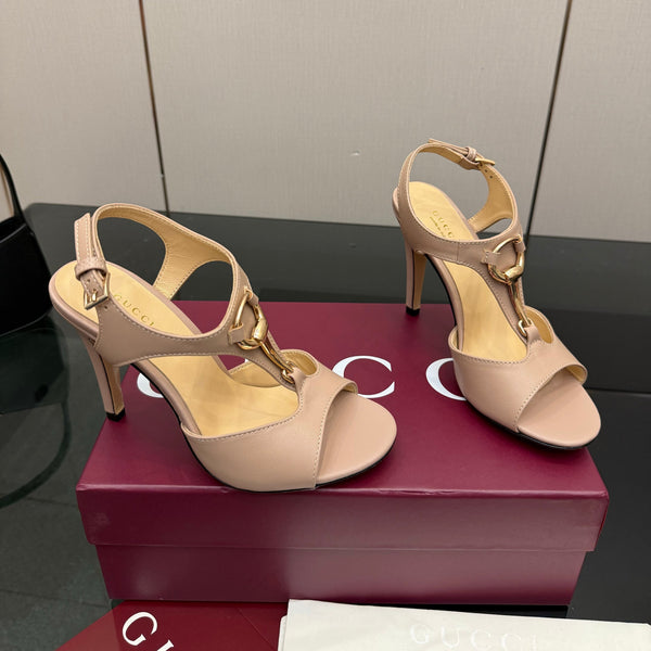 Sandales à talons hauts GG G-Buckle 10,5 cm en cuir de vachette beige 725306