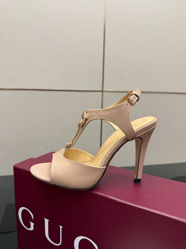Sandales à talons hauts GG G-Buckle 10,5 cm en cuir de vachette beige 725306