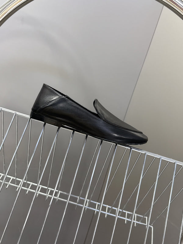 YSL 26s Loafer Black Glossy Leather 635589