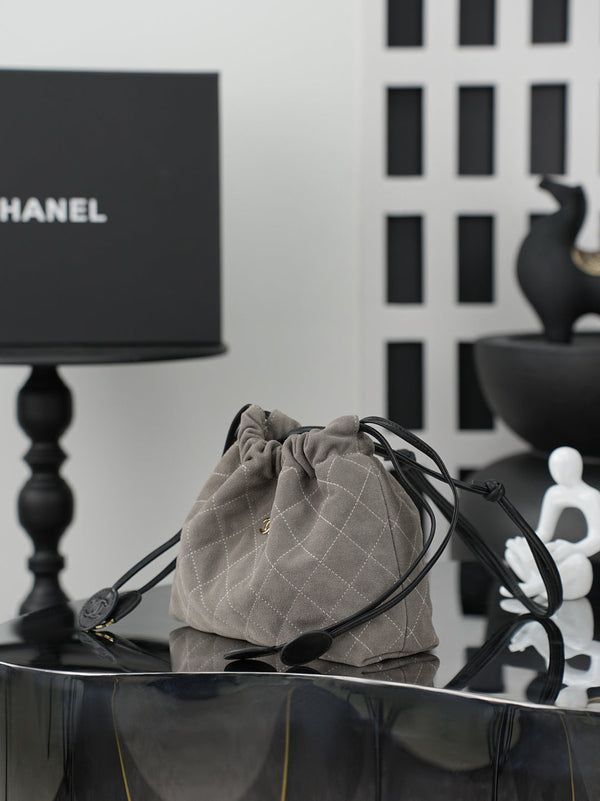 Chanel 2026 Lucky Bag 22cm Suède taupe