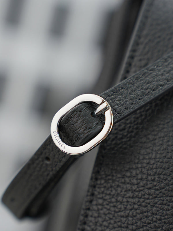 CC 26s Maxi Flap Bag 39cm Black Calfskin SHW