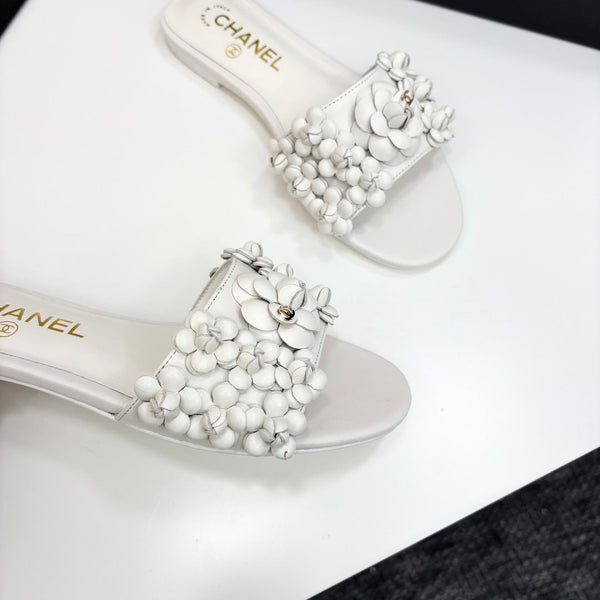 CC 25C Mules Flower White Calfskin