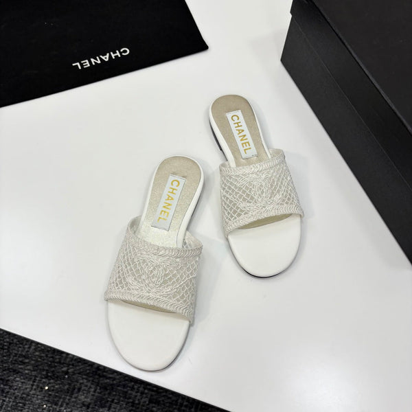 CC 25 Slippers Satin and Sheepskin 270798