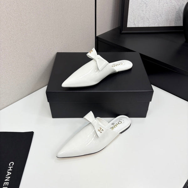 CC 25 Point-Toe Flat Mule White Patent Calfskin 352473