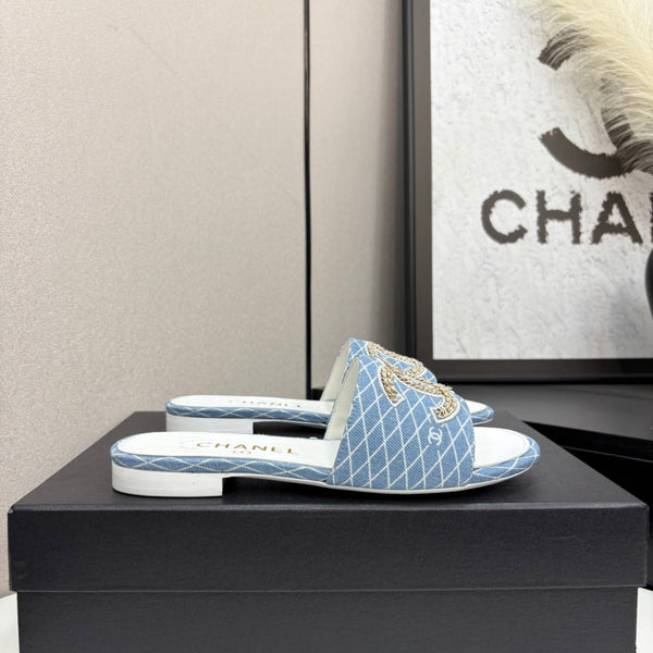 CC 25 Doubble Chain Embroidered Slippers Light Blue Fabric 352497