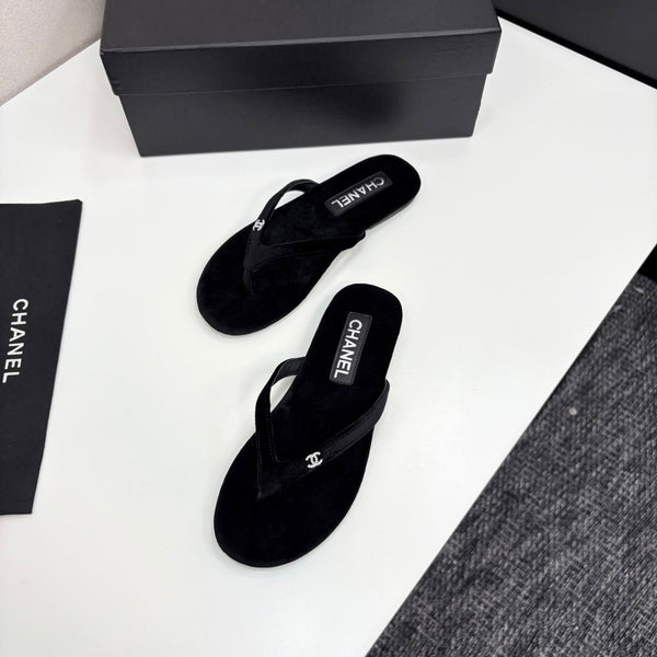 CC Crystal Logo Thong Sandal Black Velvet 352478