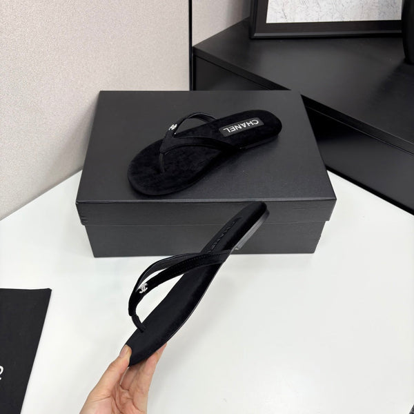 CC Crystal Logo Thong Sandal Black Velvet 352478